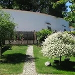 102 Pensión