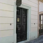Pensión 102 3*