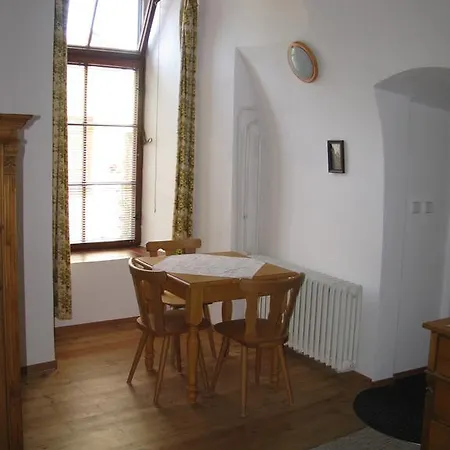 Pensión 102 Pardubice